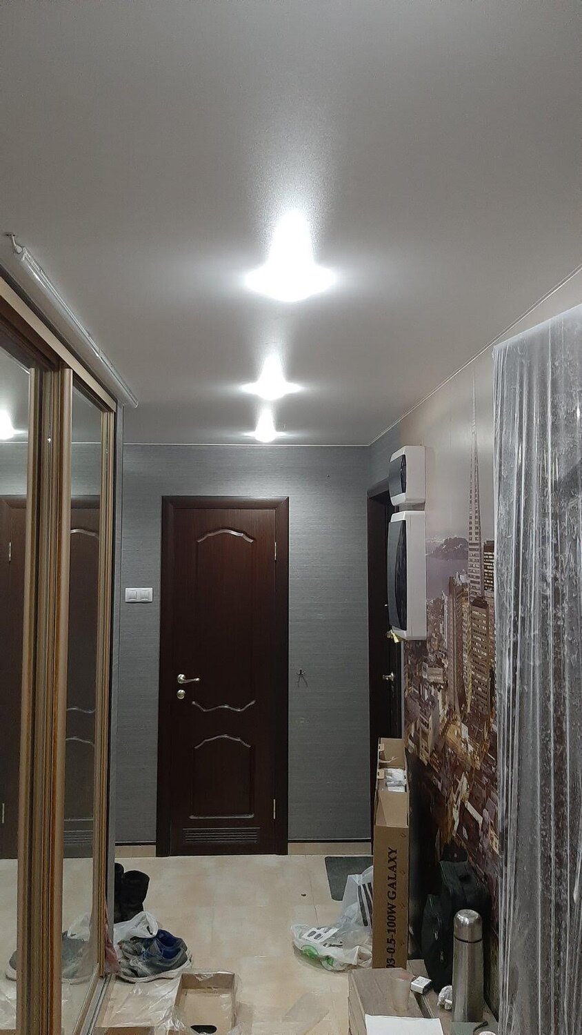потолок в коридоре, потолок в прихожей, натяжной потолок в прихожей, натяжной потолок в коридоре, потолок из гипсокартона в коридоре