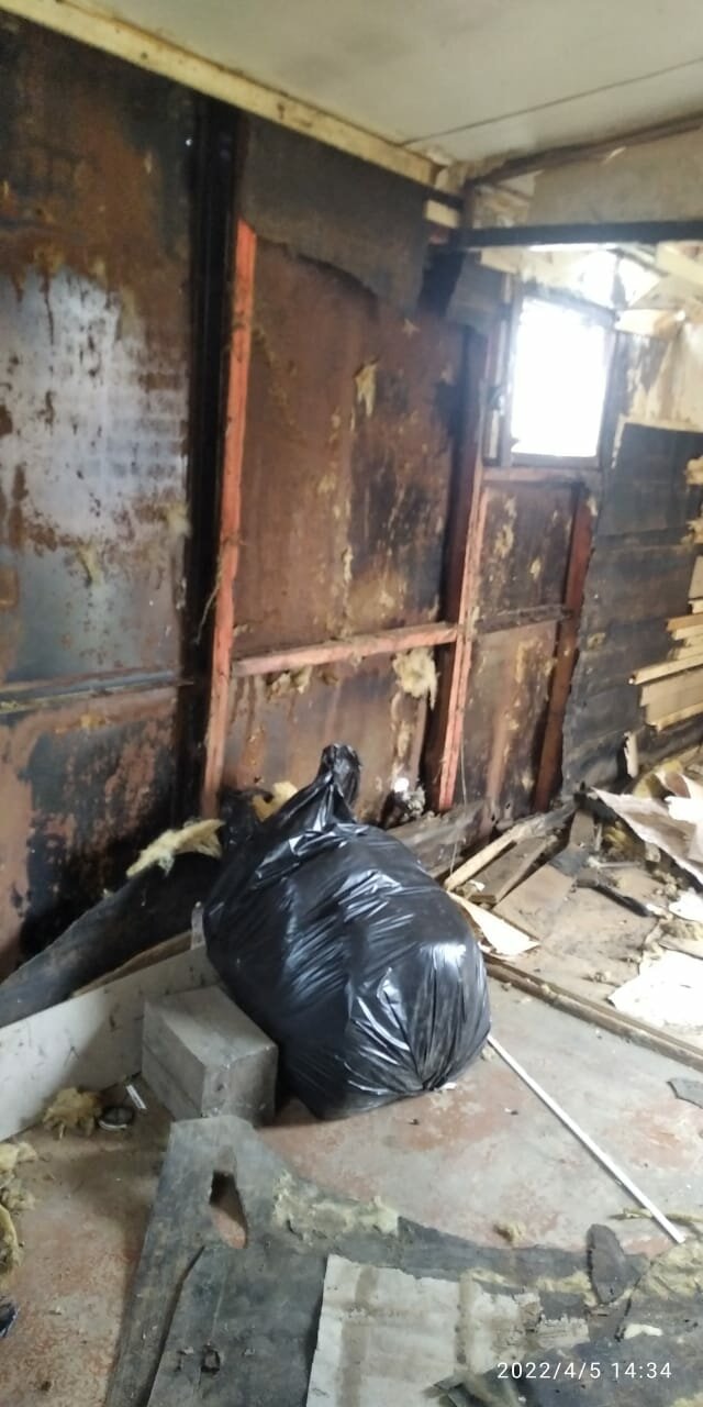 пожар в доме, пожар в жилом доме, сгоревшее тело в пожаре, сгоревший дом, сгоревший в орске дом погибли