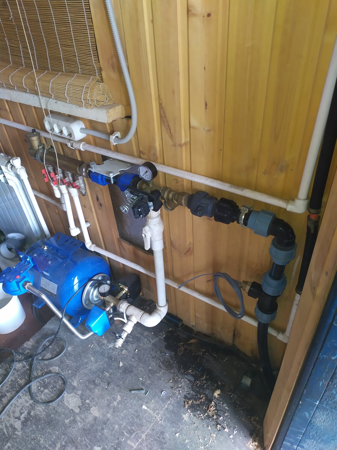 насосная станция для частного дома, водоснабжение частного дома, водоснабжение в частном доме, обвязка насосной станции, насосная станция для воды в частном доме