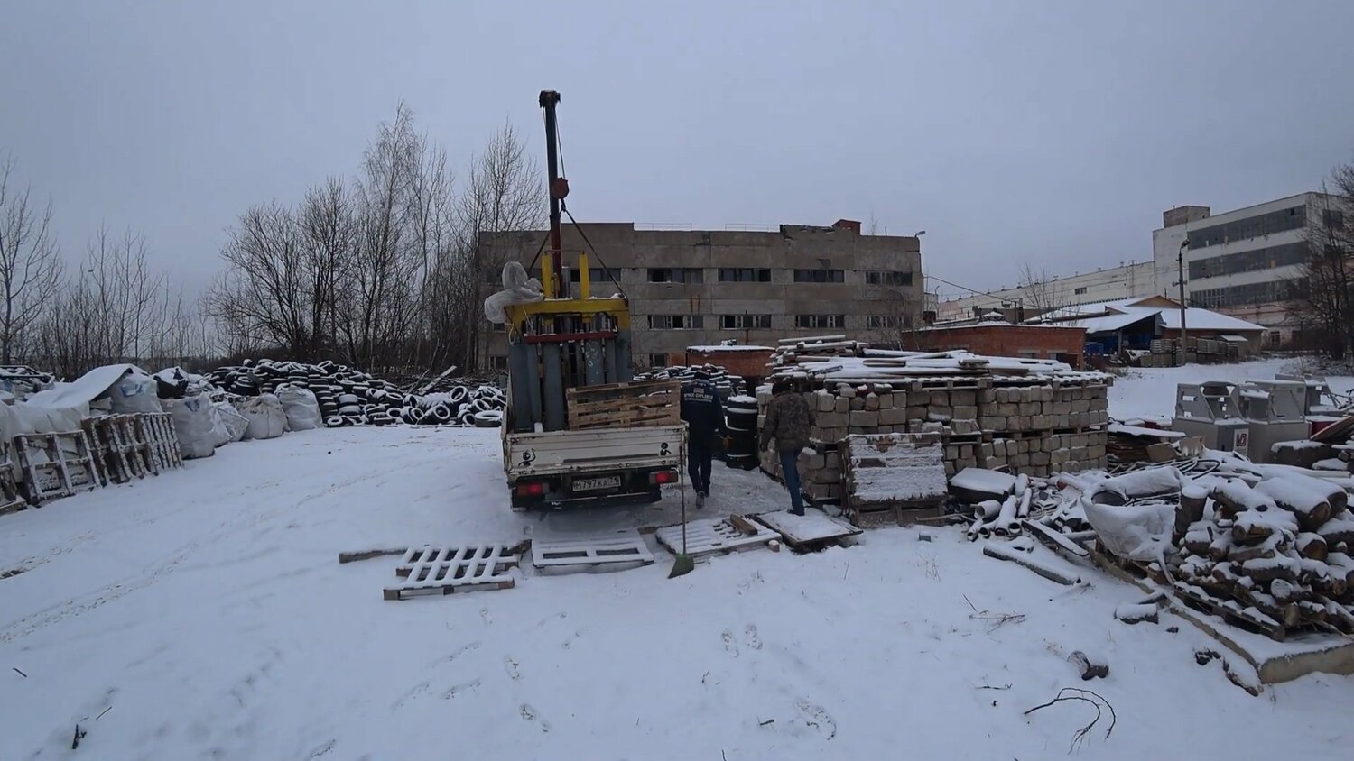 московский тракт 107 томск, жби г сургут, центральная 53 дема, на стройке, ход строительства