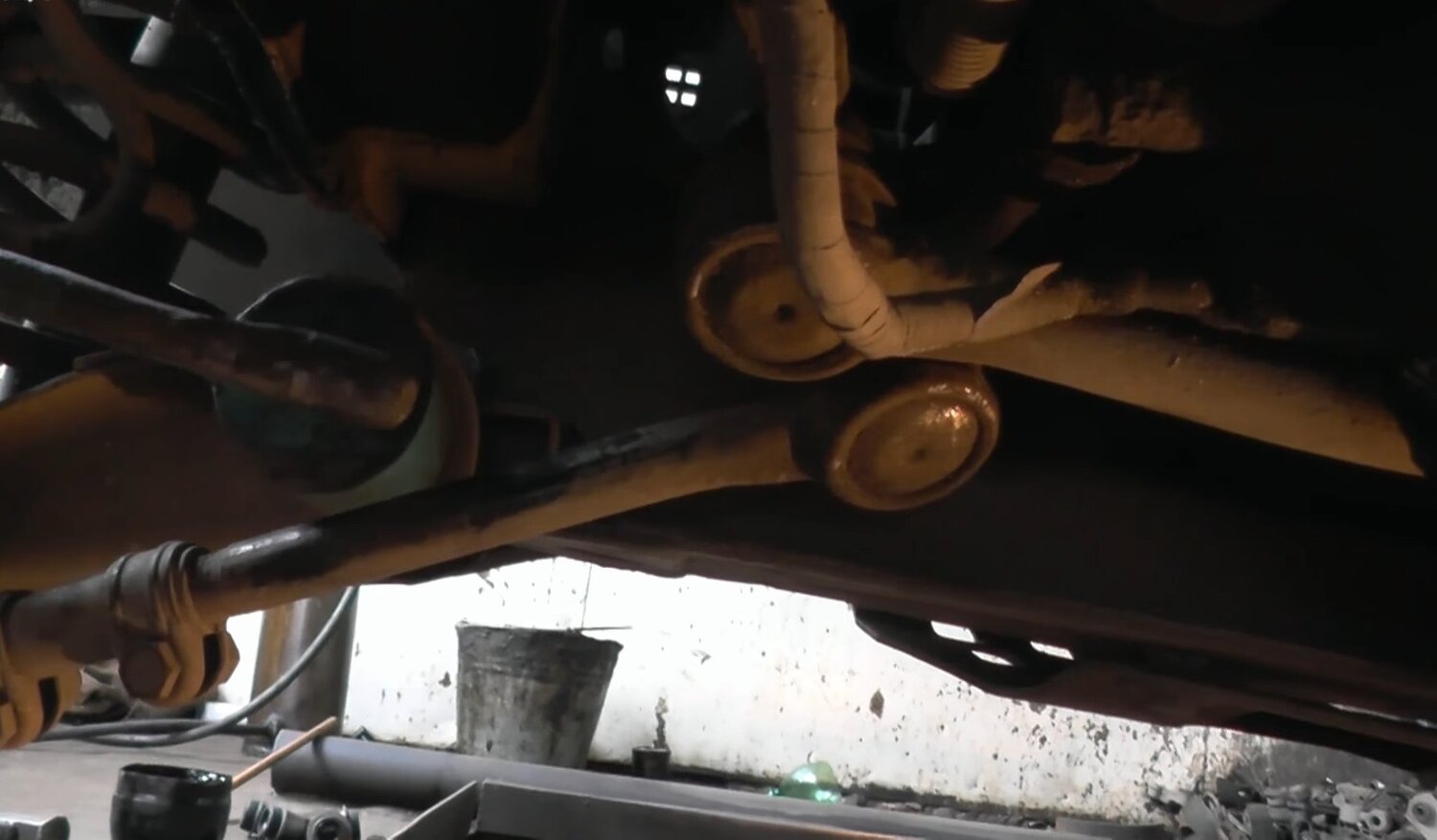 тяга задние сайлентблоки тойота марк 2, стойки стабилизатора toyota mark 2 90, сайлентблоки задней балки калина 2, задняя подвеска сайбер, сайлентблок задней балки