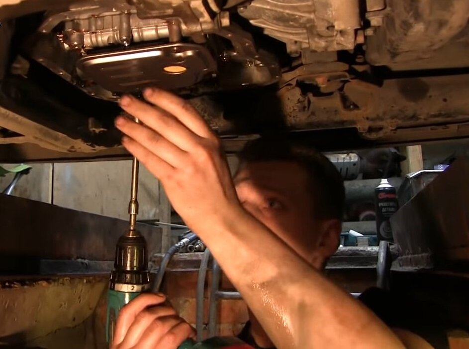сливная пробка audi q5 переднего редуктора, замена масла в акпп, замена масла, замена масла в кпп, замена масла в мкпп