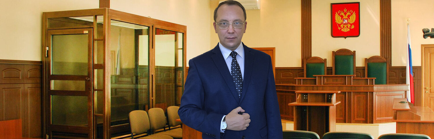 зал, зал судебного заседания, зал мирового судьи москва, мужчина, суд в москве