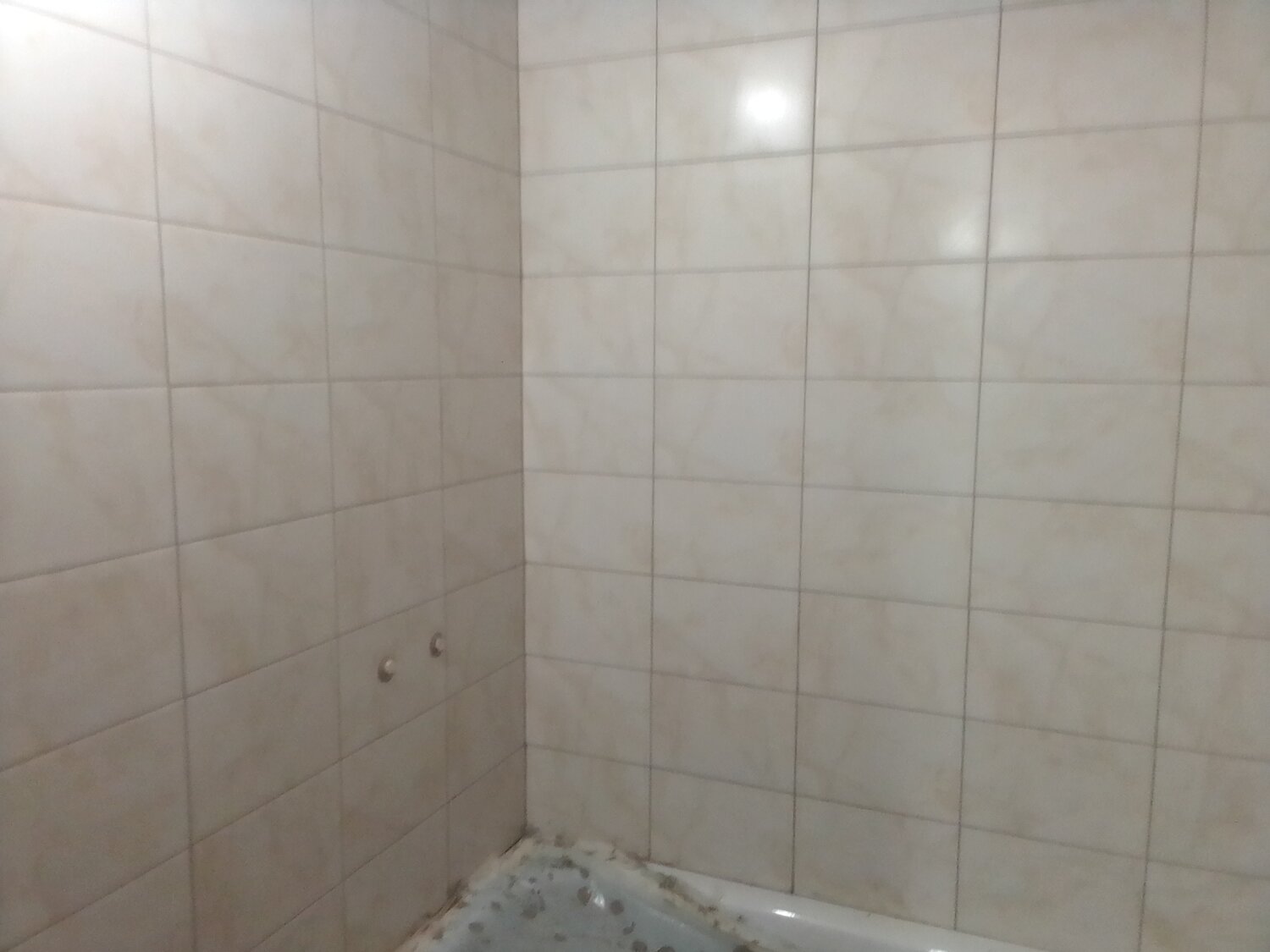 кафель, плитка, укладка плитки, укладка плитки в ванной, плитка в ванную