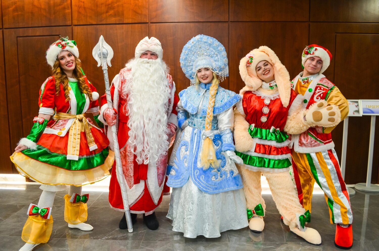 новогодний утренник, королевская елка новогоднее представление кдц московский, новогоднее представление, новый год дед мороз и снегурочка, помощники деда мороза