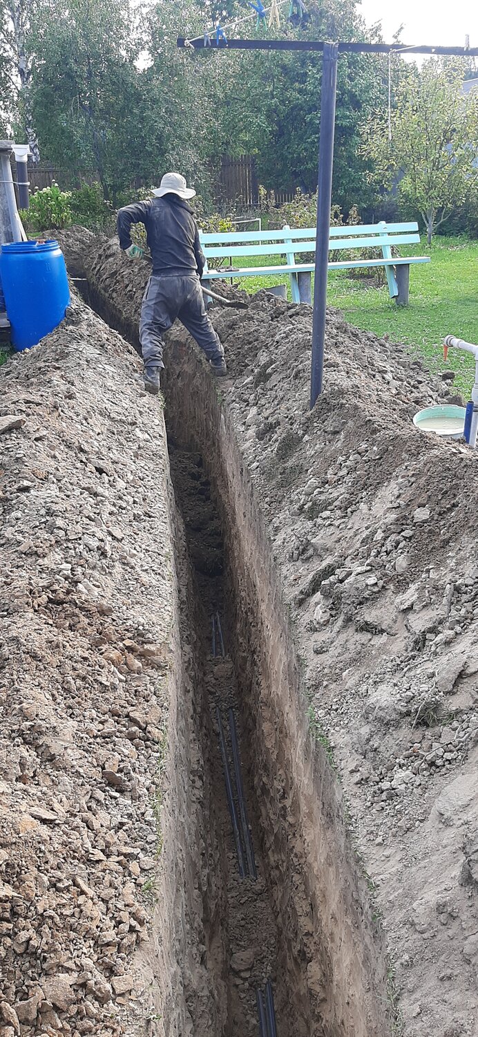 копка траншеи, копка траншей, траншея под водопровод, траншея для водопровода, копка траншеи под водопровод