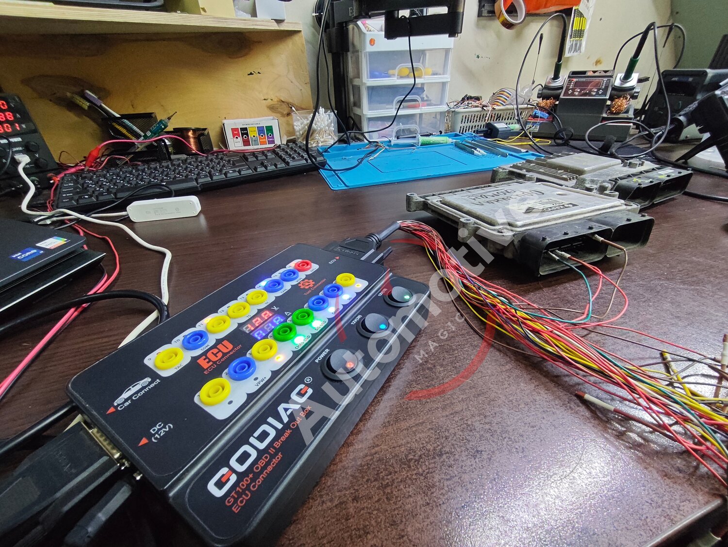 godiag gt100, chipsoft obd2 breakout box, диагностическая платформа godiag gt100 obd, breakout box, ktag edc17c46
