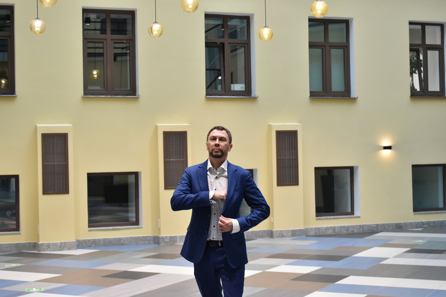 мужской пиджак, летний пиджак мужской, синий пиджак мужской, темно синий пиджак, галстук к синему костюму