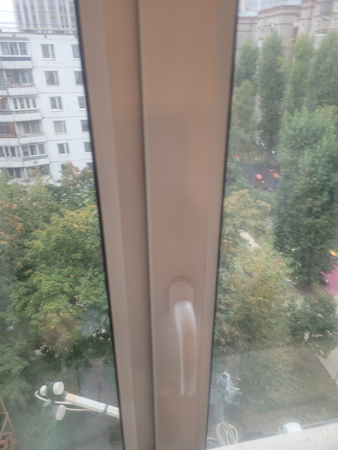 окно, пластиковое окно, микропроветривания 45, ручка оконная рехау, ручка на окно