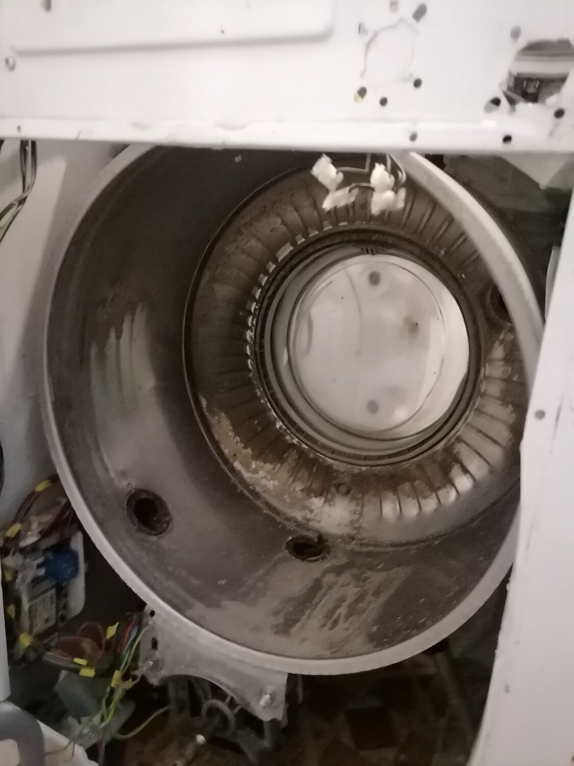 разбор стиральной машины, разобранная стиральная машина, ремонт стиральной машины, сломанная стиральная машина, разобрать канди стиральная машина