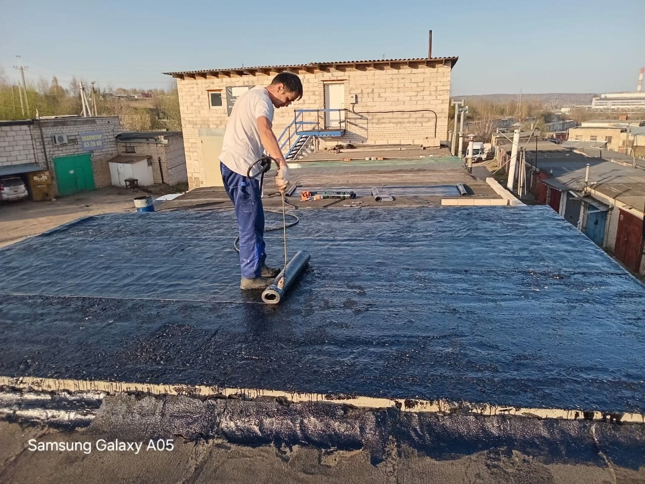 гидроизоляция крыши гаража, кровля гаража, гидроизоляция кровли, крыша покрытая рубероидом, ремонт кровли