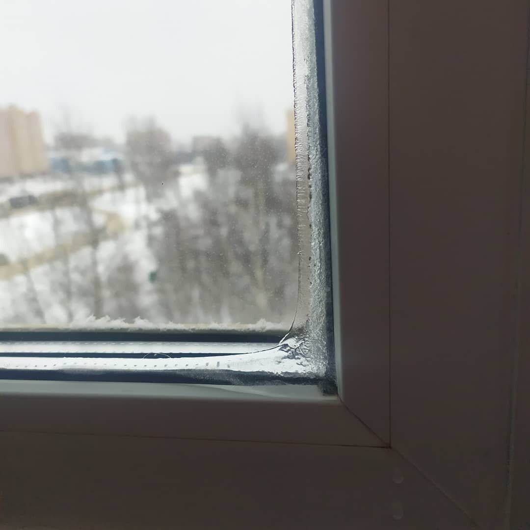 окна, пластиковое окно, некачественные пластиковые окна, бракованные пластиковые окна, штапик на окне rehau