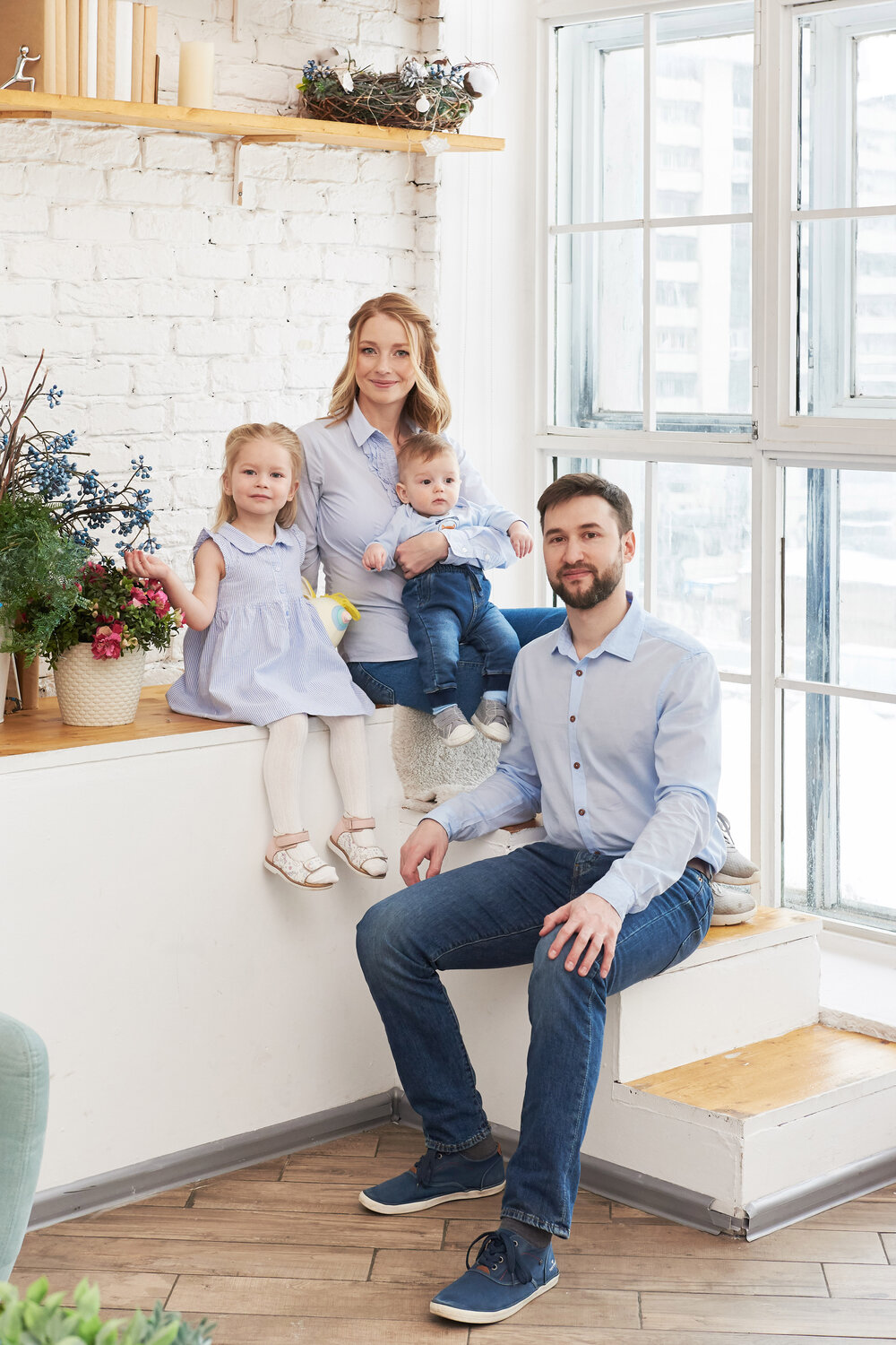 семейная фотосессия, семейная фотосессия в студии, семейная фотография, семья на, ребёнок