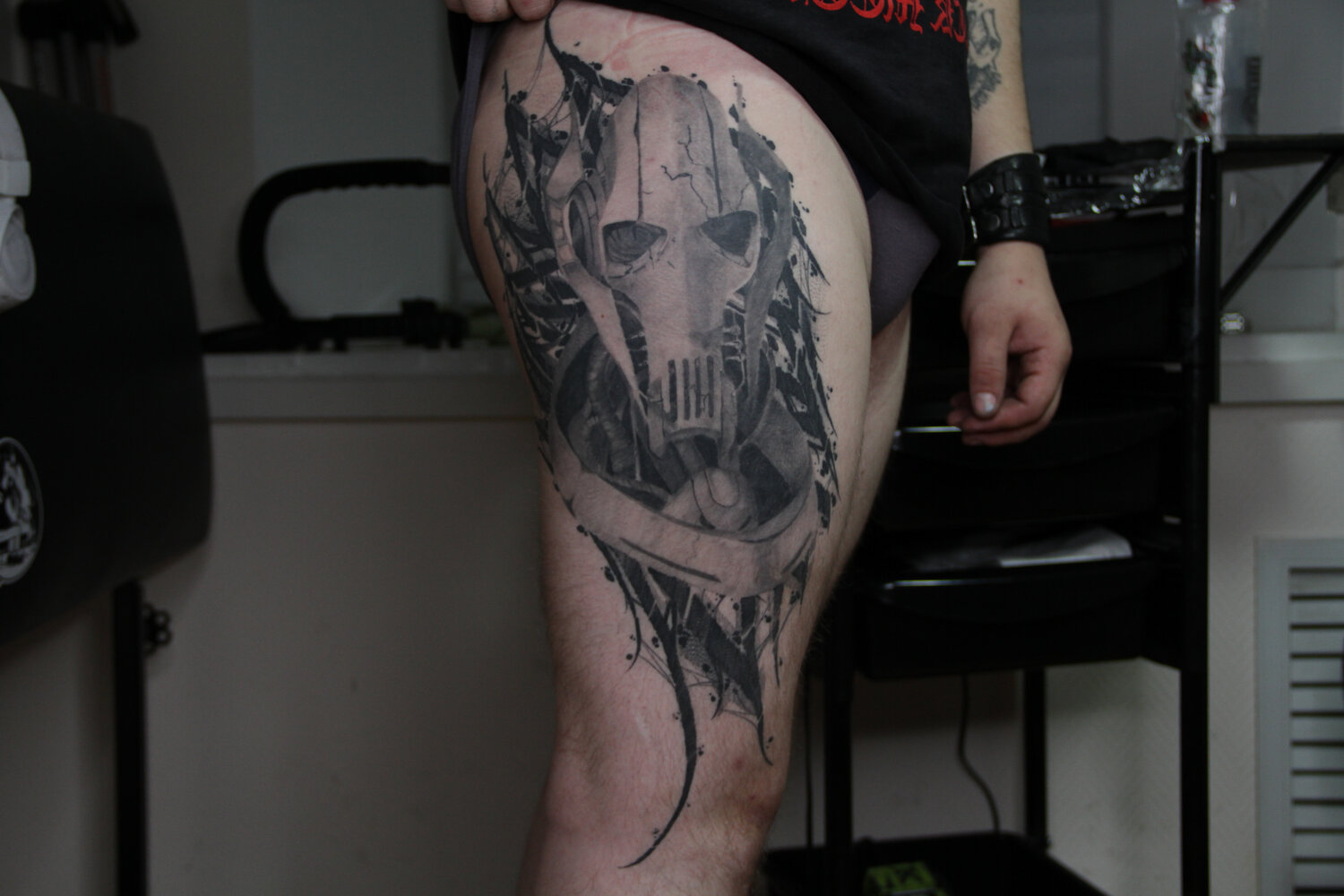 татуировка, tattoo, тату в стиле випшейдинг для мужчин, татуировки мужские на плече, мужская тату