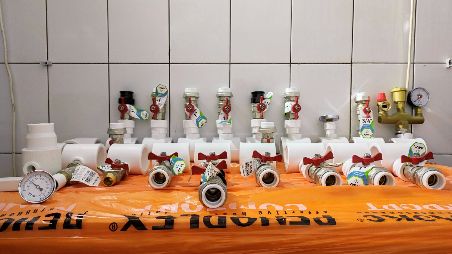 полипропиленовые трубы и фитинги valtec, фитинги для полипропиленовых труб, фитинги для полипропиленовых труб ассортимент, полипропиленовые трубы и фитинги д50, трубы и фитинги ассортимент