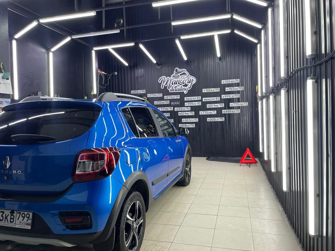 renault sandero, рено сандеро степвей синий лазурный, тонировка синий на рено сандеро синий, рено сандеро степвей лазурно синий, автомобиль