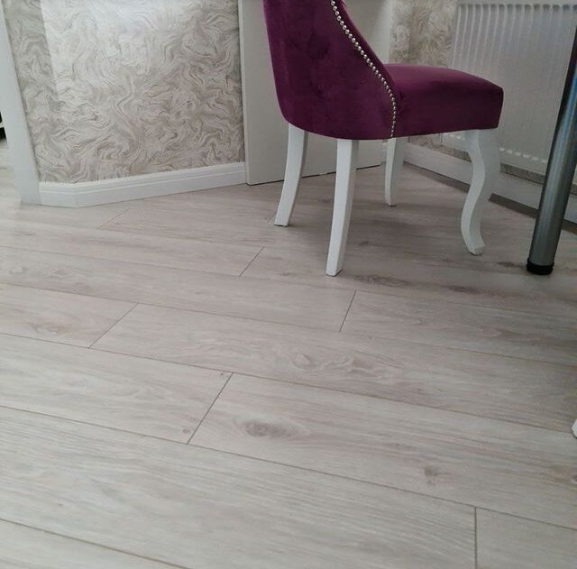 паркетная доска, ламинат, стул, напольное покрытие, паркет