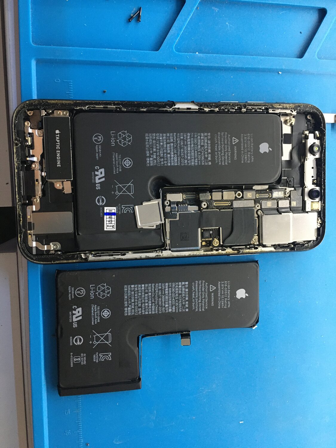 аккумулятор для iphone xs max, iphone xs внутри, iphone xs контроллер заряда, iphone xs max плата, аккумулятор iphone 11 pro max