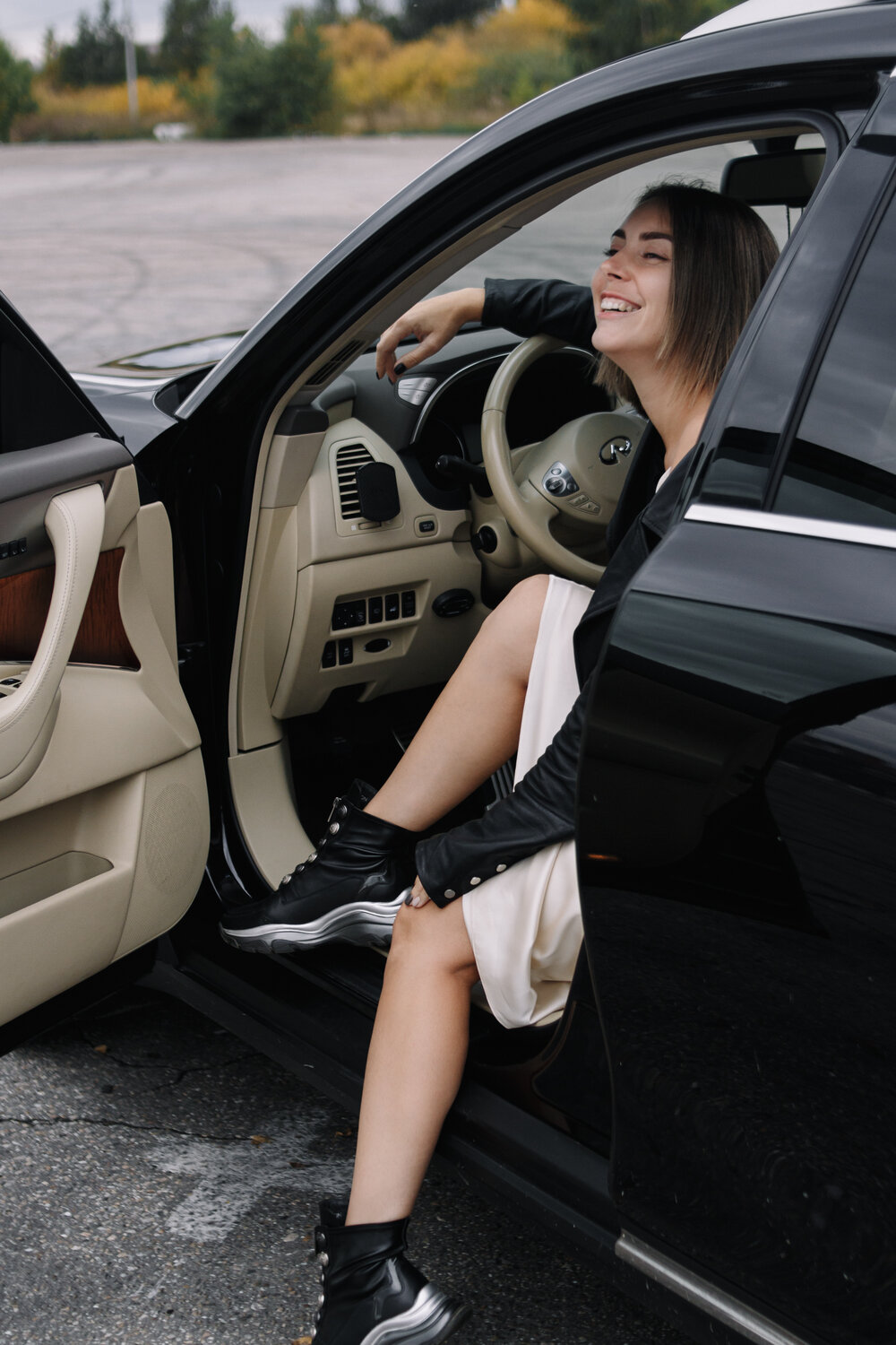 автомобиль, девушка в авто ноги, девушка, авто, в машине