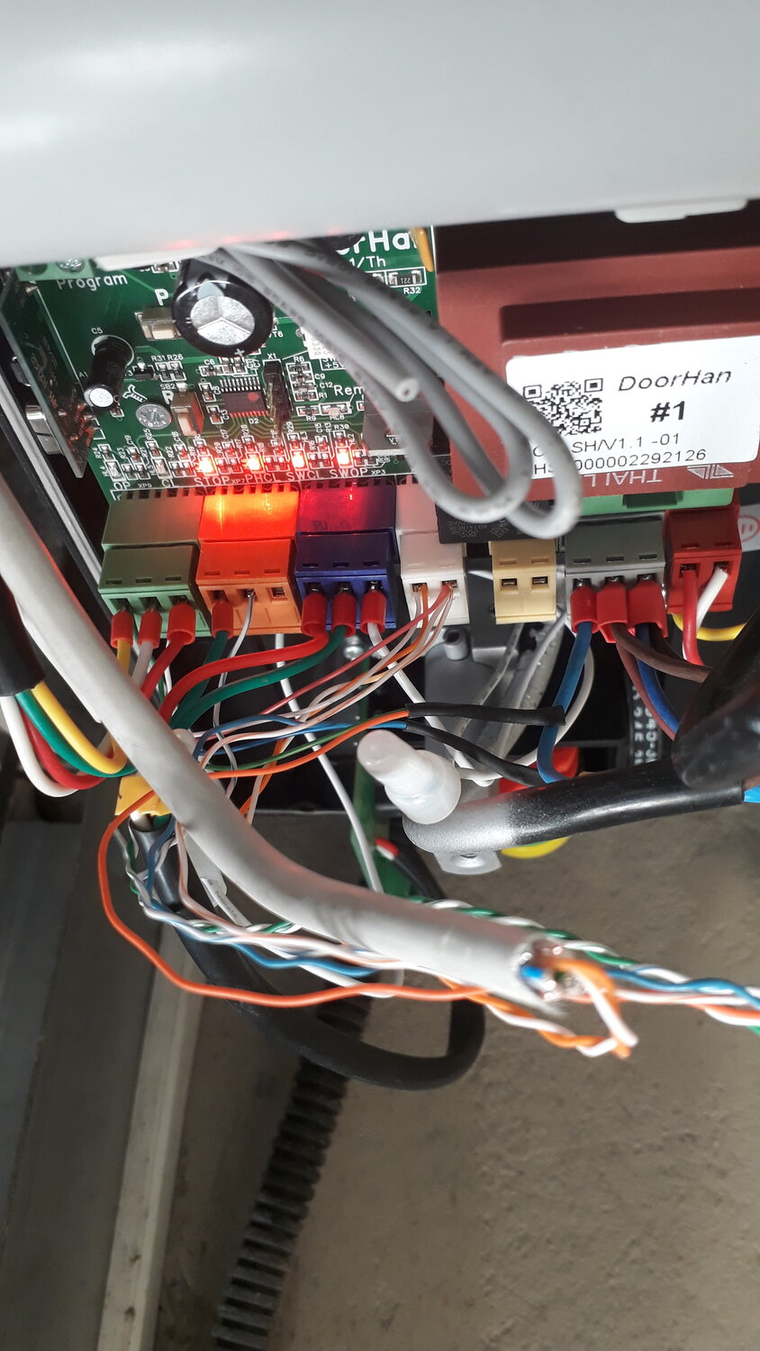 блок управления, power electronics, плата внутри квадракоптера зума 5, источник бесперебойного питания, плата управление интерскол пу32