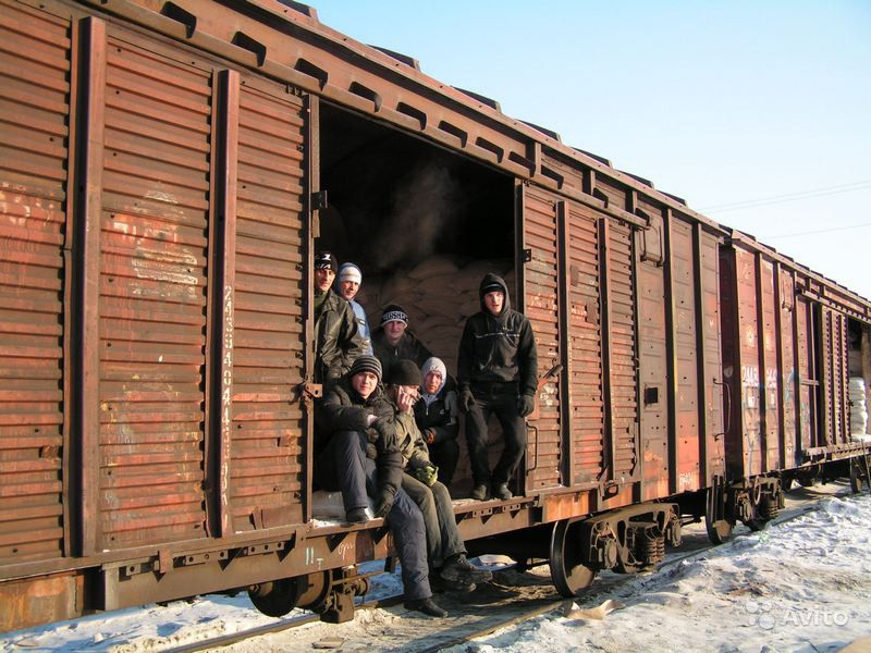 разгрузка вагонов, разгрузка вагонов ссср, вагон сопровождения крытый вагон теплушка, вагон охраны, крытый вагон теплушка