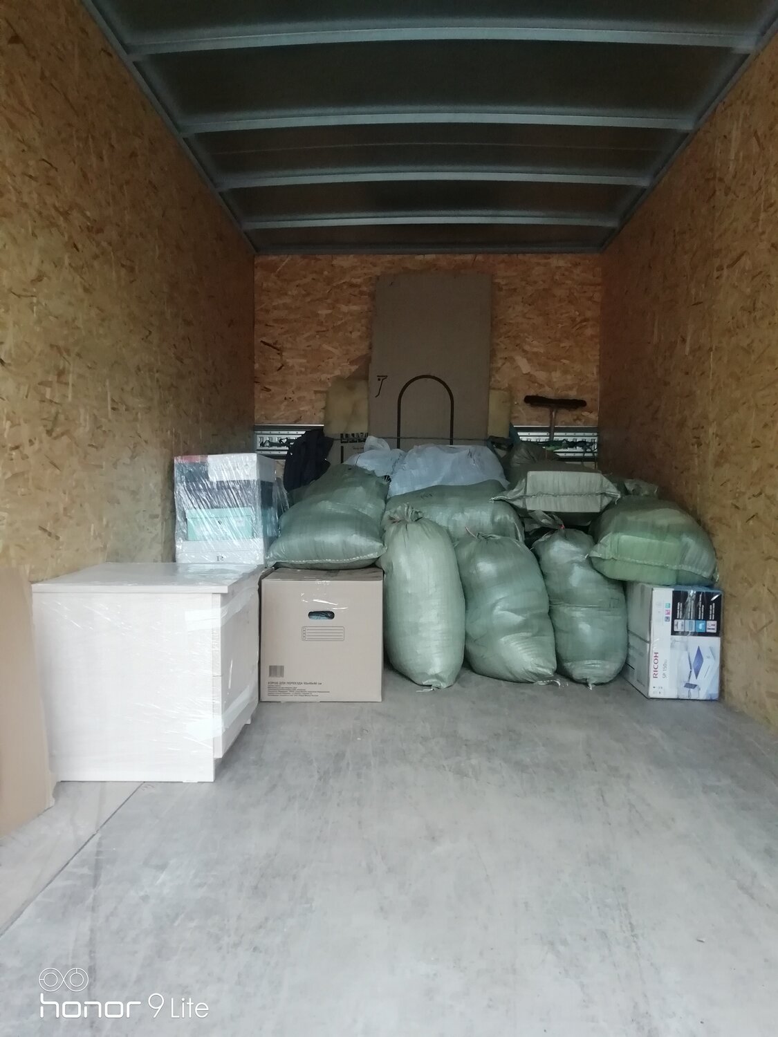 гараж, гараж 70 кв м, кирпичный гараж в кооперативе, бетонные гаражи яма внутри, гараж гск 145