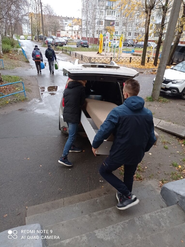 человек, припаркуйте машину, незначительное дтп, автомобиль, пешеход