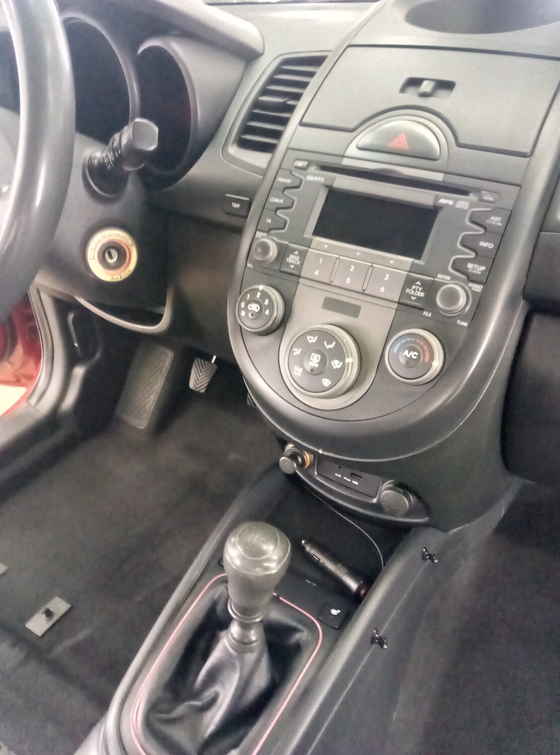 тойота рав 4 2011 aux, toyota rav4, кнопки toyota rav4 2010, кнопка полный привод рав 4 2008, toyota rav 4 2007