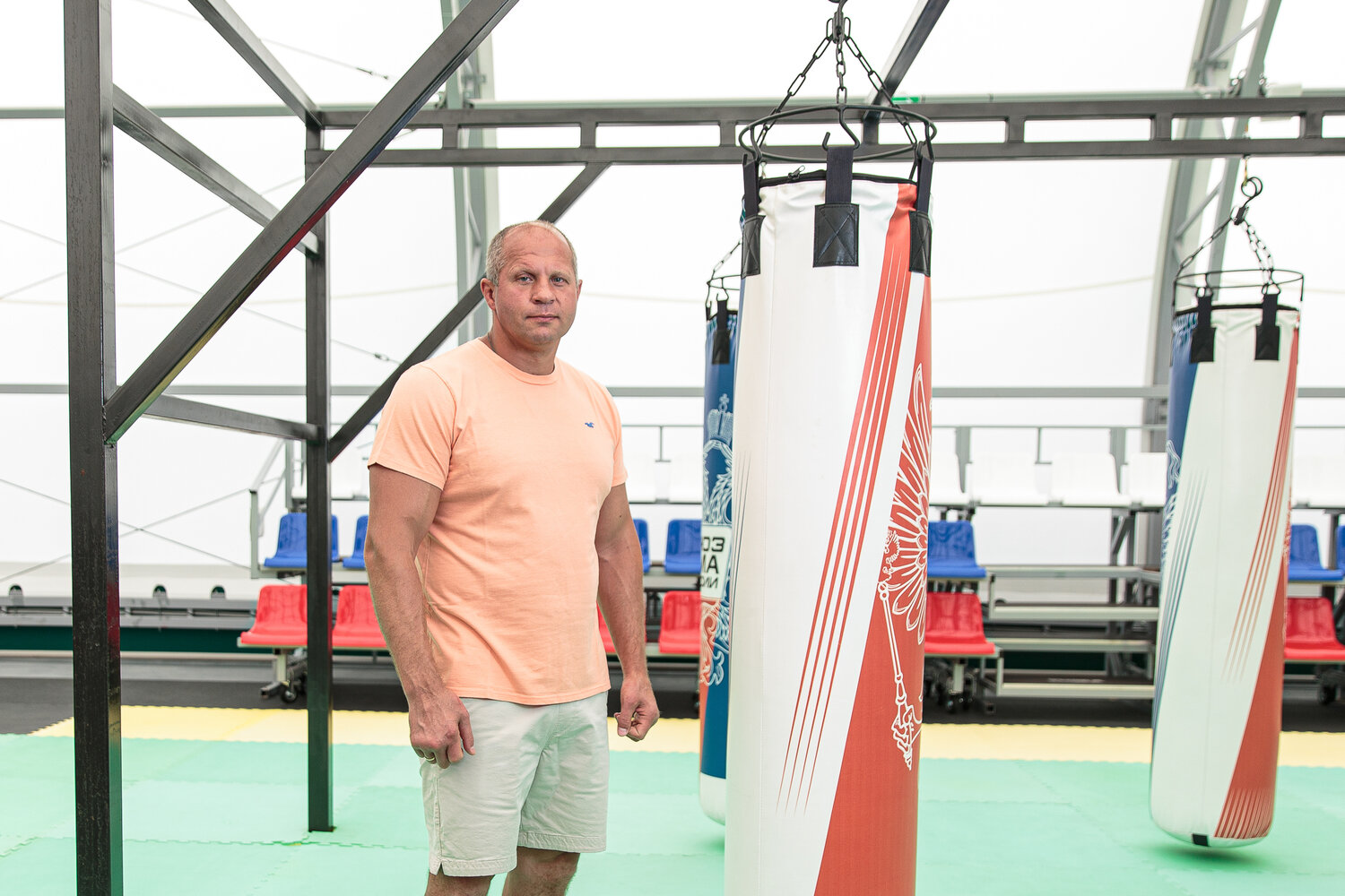 спорткомплекс лазурный берег, человек, спортивные комплексы, спорт комплекс, лазурная 10 2 спортивный комплекс молодежный спорт зал