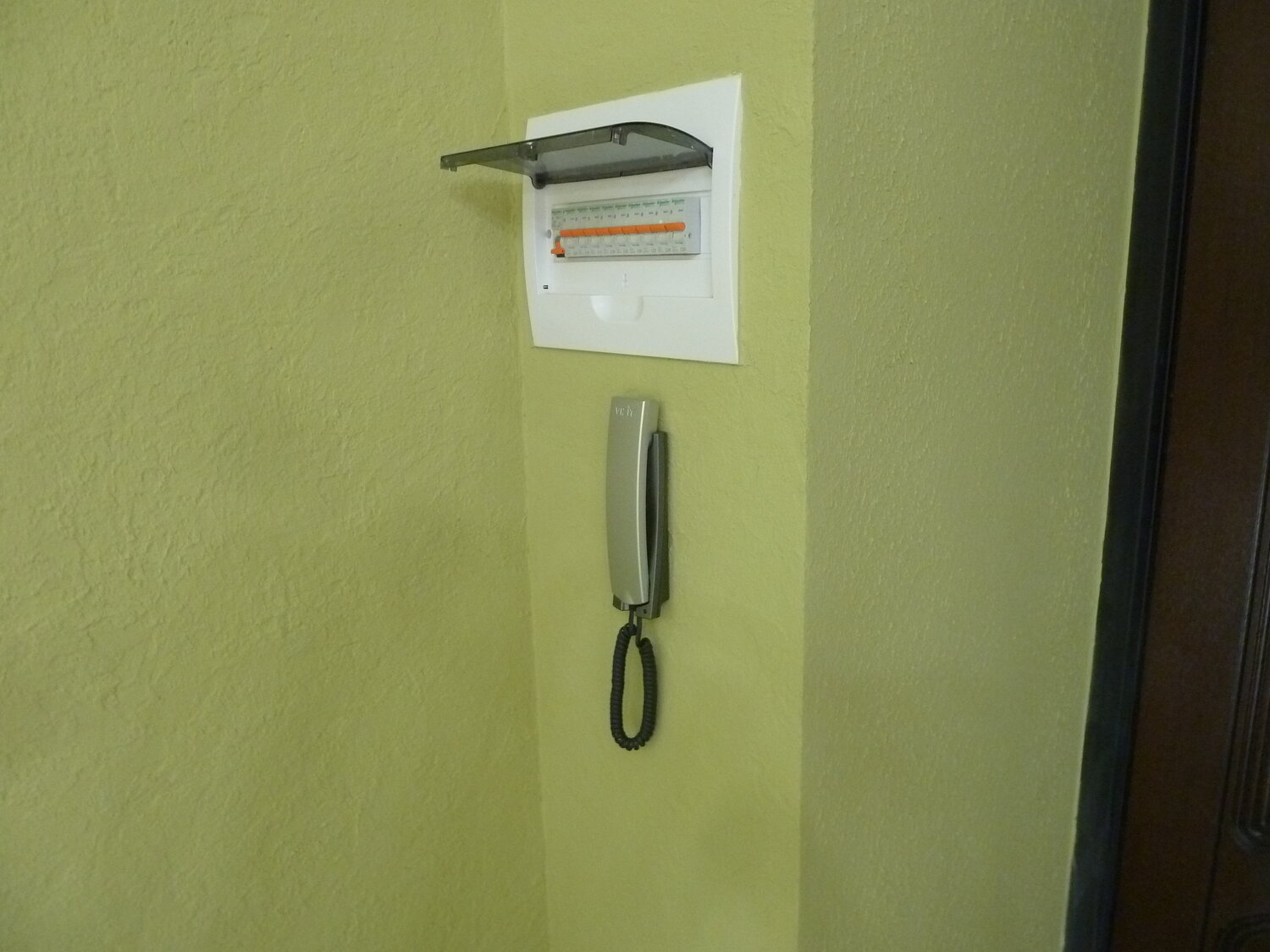 электрический щиток, квартирный щиток, электрощиток, электрический щит, распределительный щиток