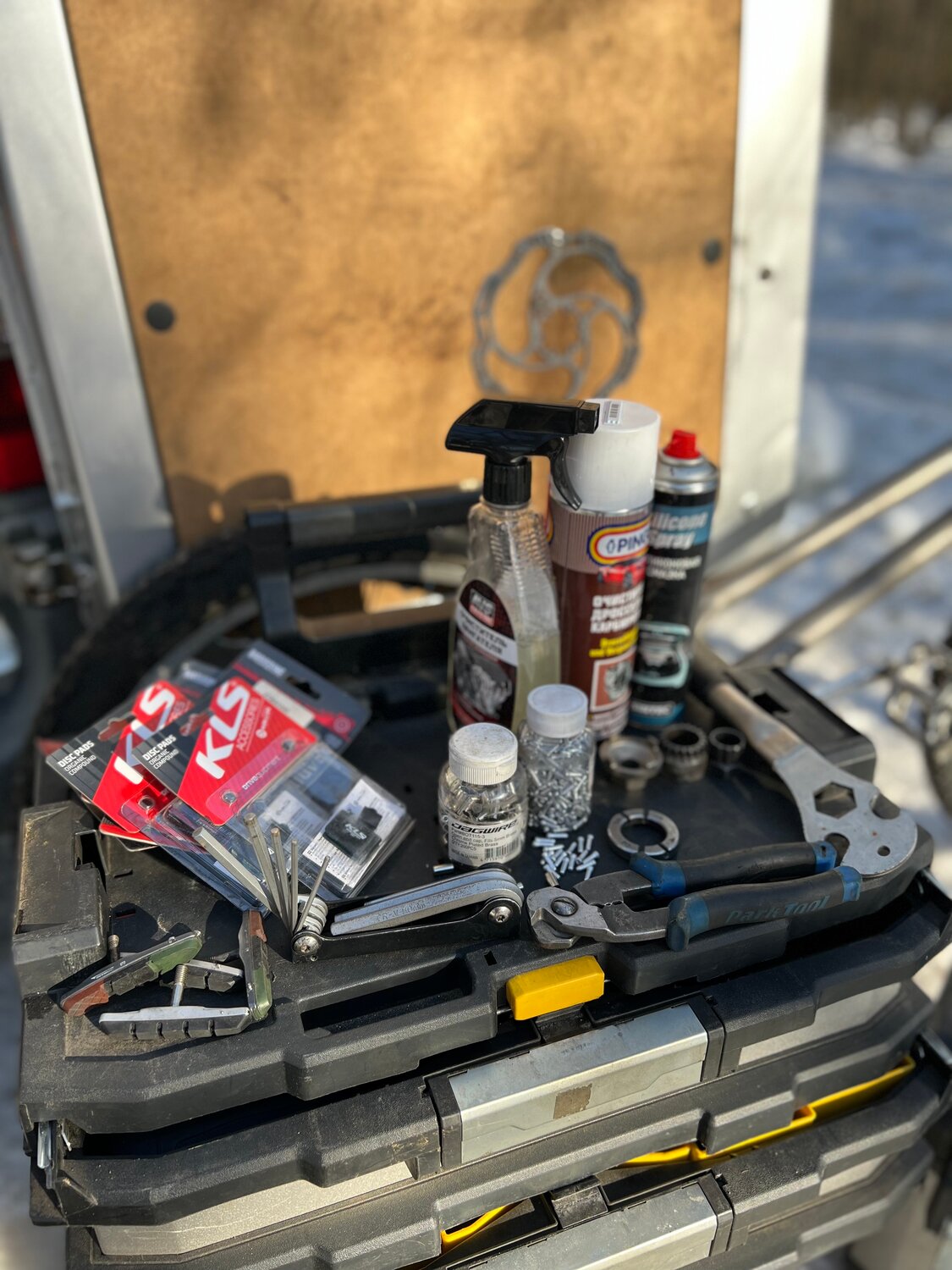 liqui moly, моторное масло, запчасти, домкрат подкатной, тревожный чемоданчик