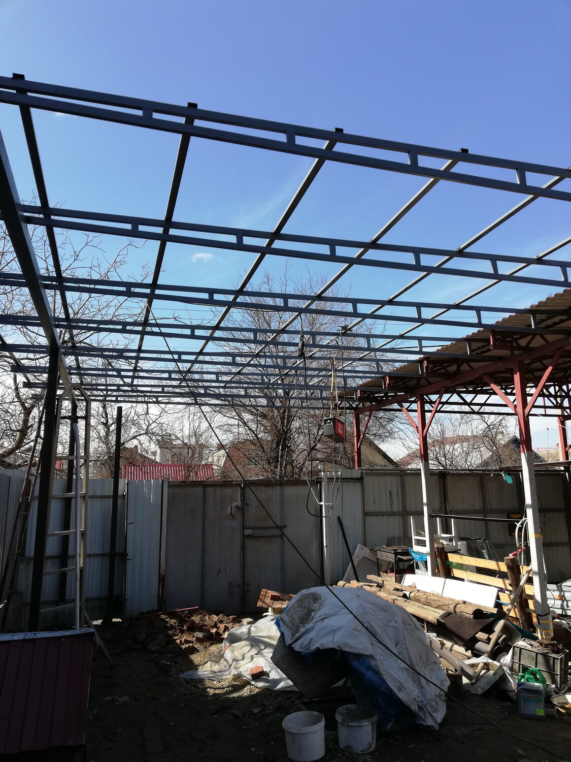 навес из арматуры, навес, металлоконструкции, обрешетка навеса, навес к дому из профильной трубы