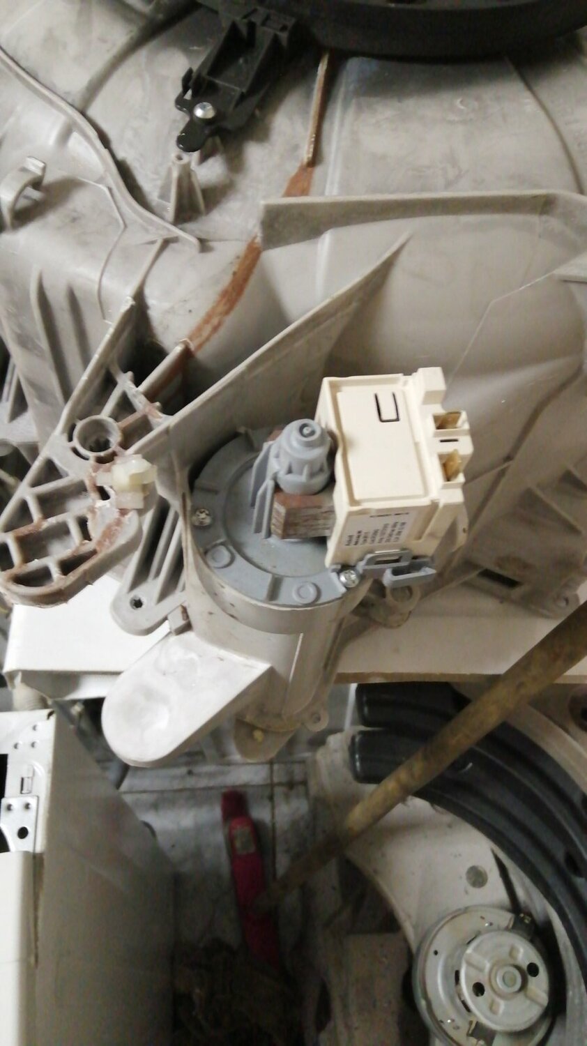 переключатель печка мазда демио 2000, привод управления заслонками отопителя фокус 1, переходник с ксенона на галоген тойота камри 40 2.4, лампочка климат контроля ниссан тино, лампы дальнего света лексус рх 330