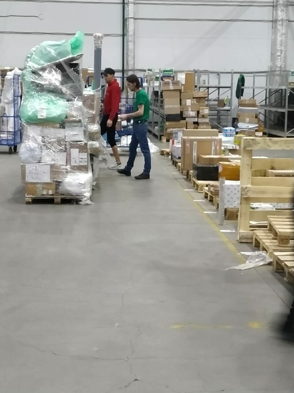 склад, работа на складе, сборка товара на складе, зона упаковки на складе, грузчик на склад