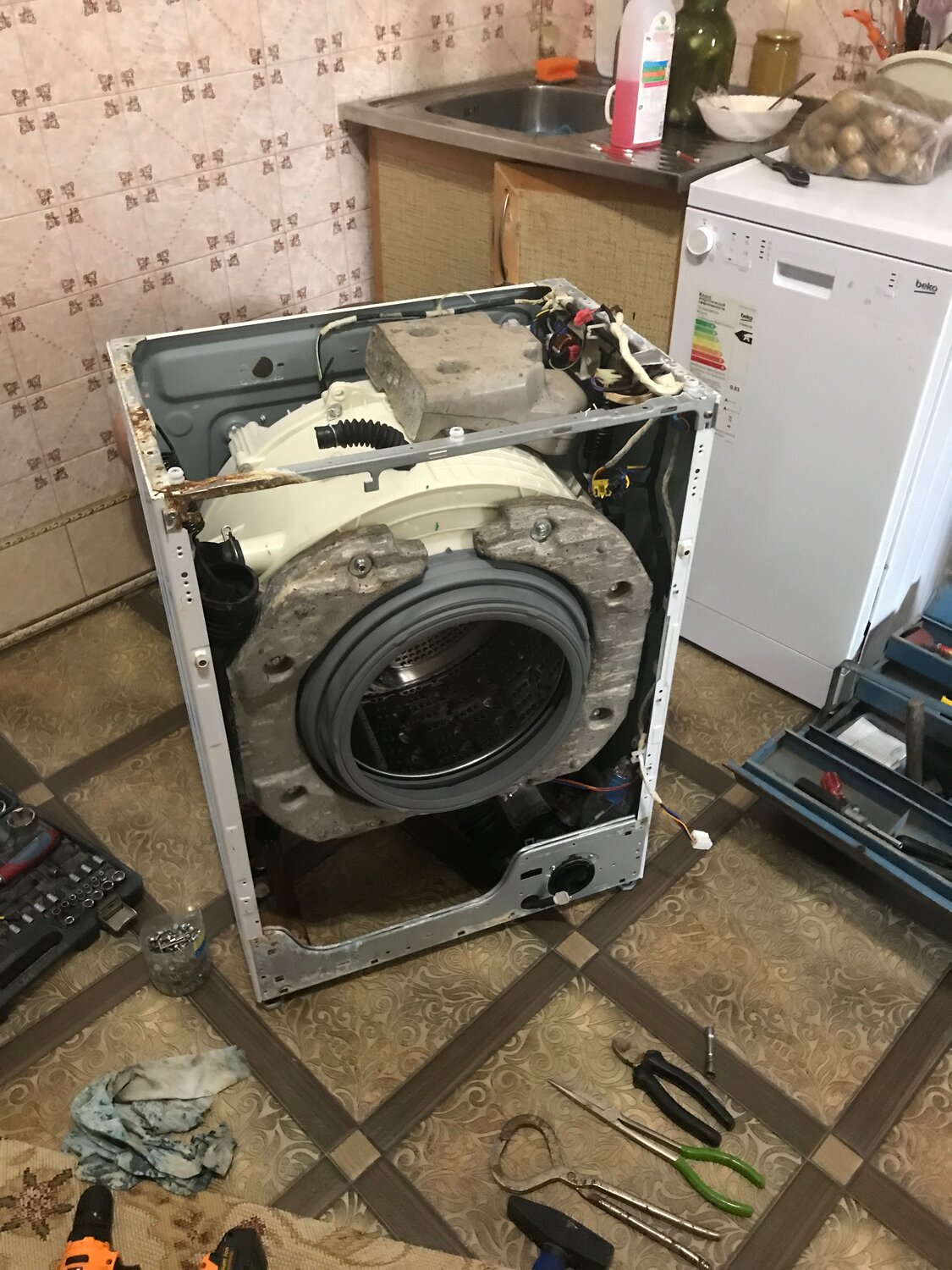 бытовая техника, разобрать стиральную машину lg, стиральная машина, техника, разбор стиральной машины lg f12a8hd
