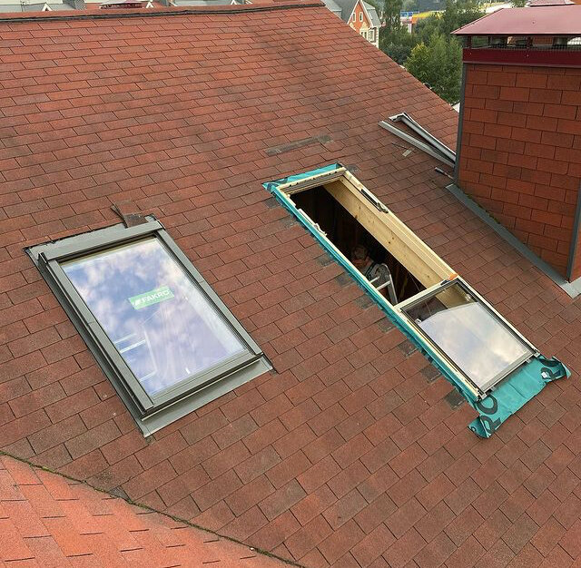 Монтаж мансардных окон