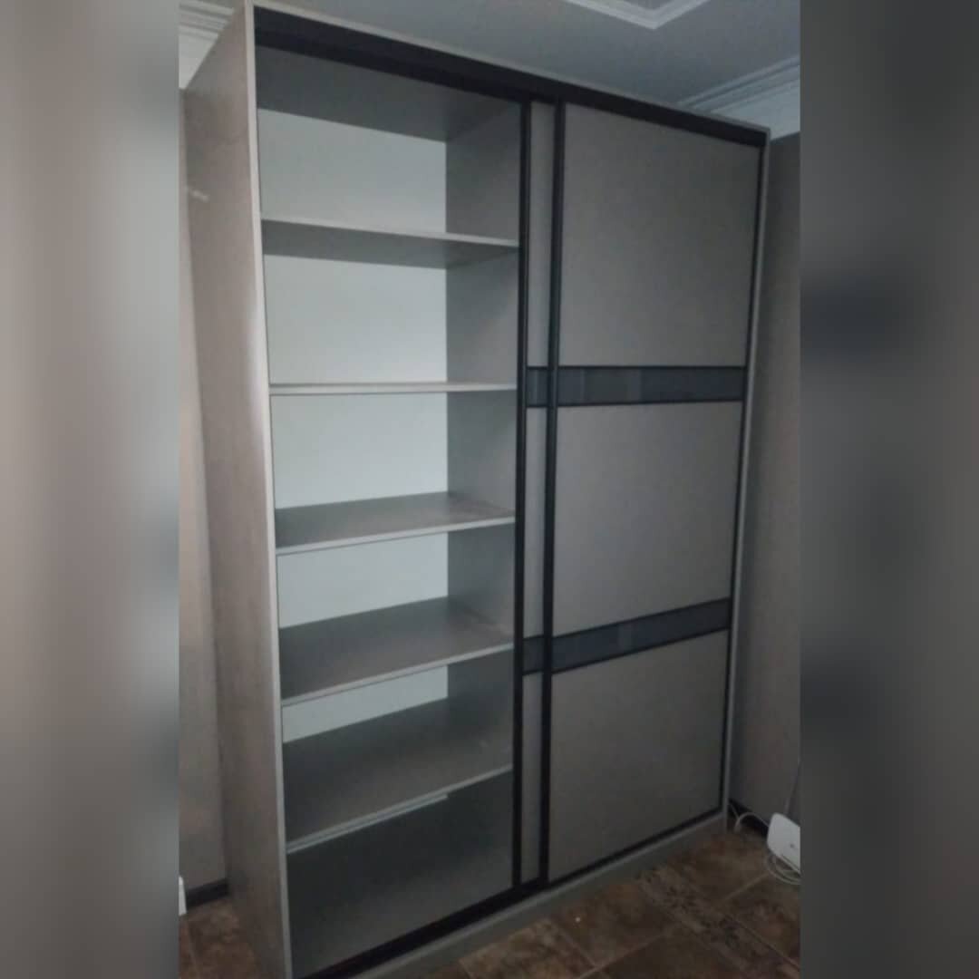 шкаф купе, встроенный шкаф купе из кладовки, модули в встроенный шкаф купе, шкаф купе с кривыми стенами, шкафы купе top line l 3 метра наполнение