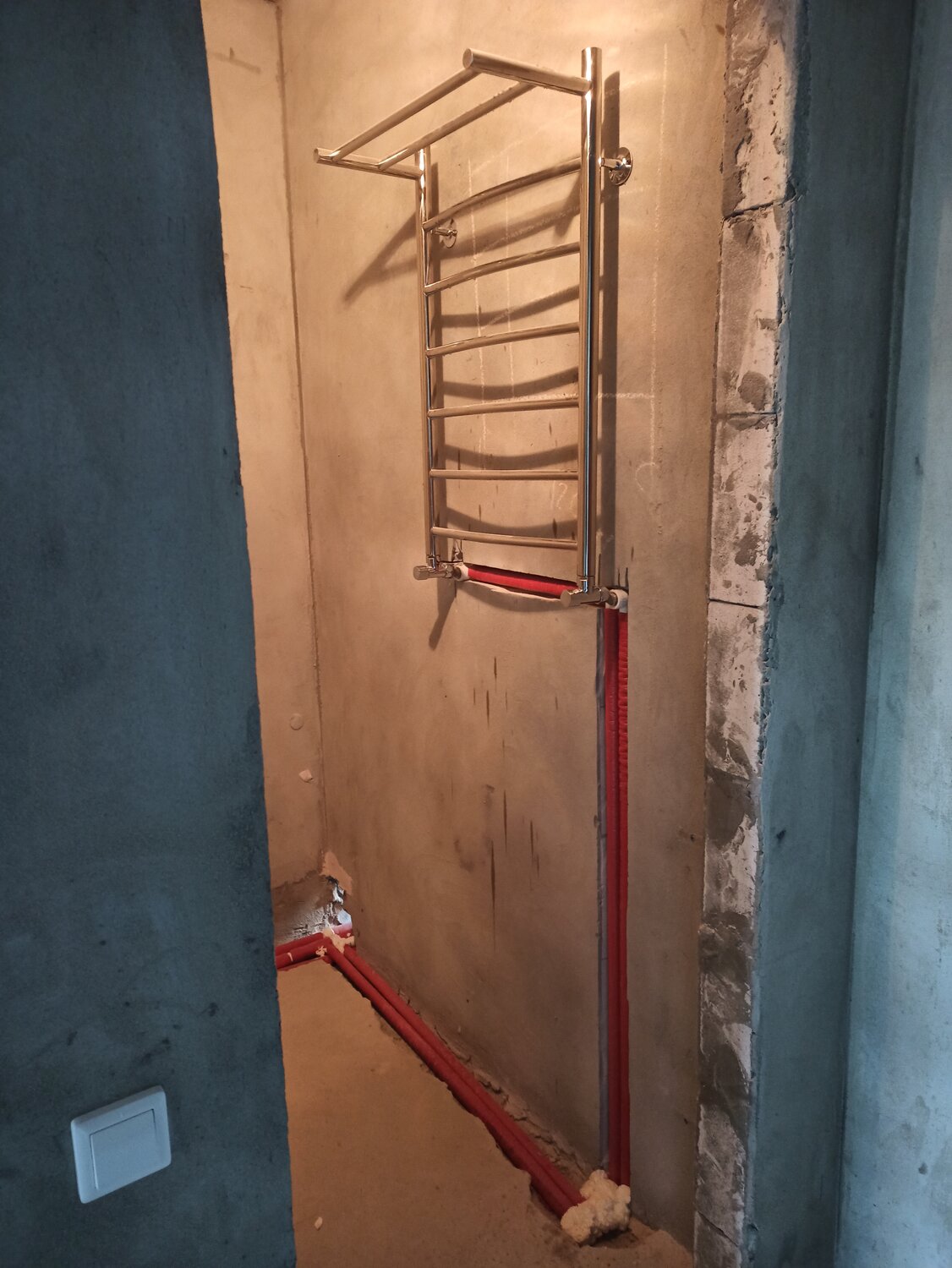 полотенцесушитель водяной система разводка, полотенцесушитель, водяной полотенцесушитель на рехау, разводка под полотенцесушитель, полотенцесушитель монтаж рехау