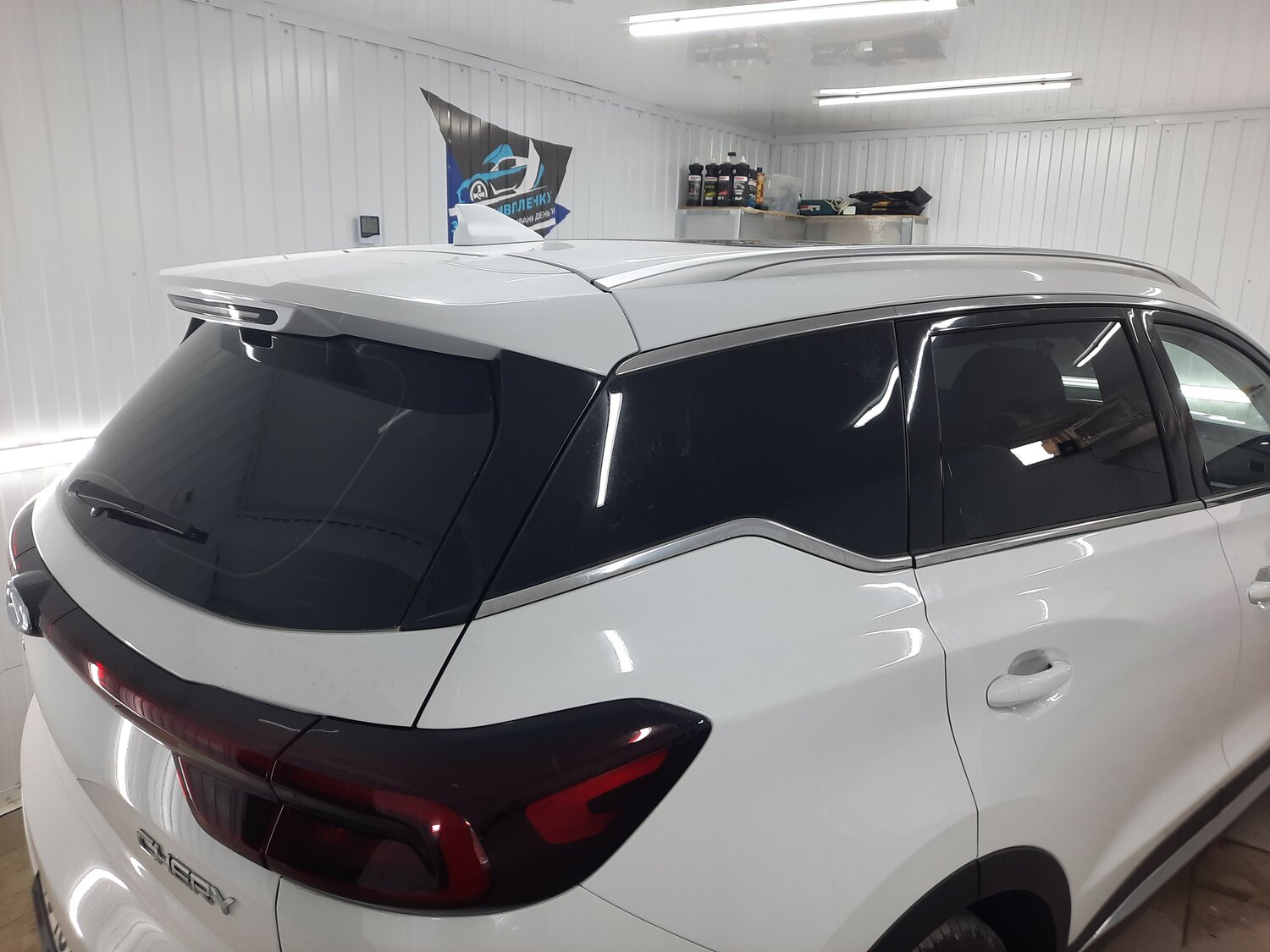 тонировка стекол автомобиля 10 %, хендай крета тонировка задних стоек, hyundai creta, hyundai creta винил, автомобиль