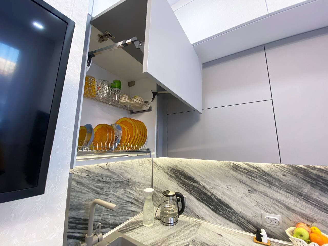 сушка блюм авентос, кухня, blum aventos hf, дизайн кухни, авентос (aventos) hl 16
