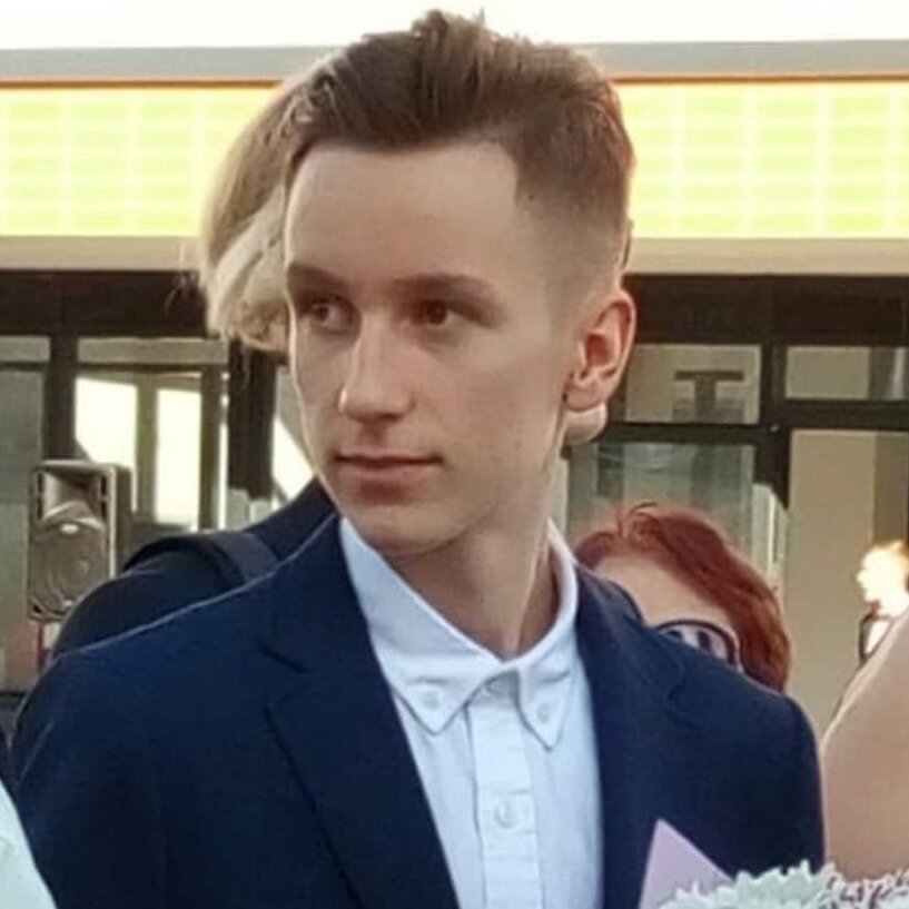 Максим Романов