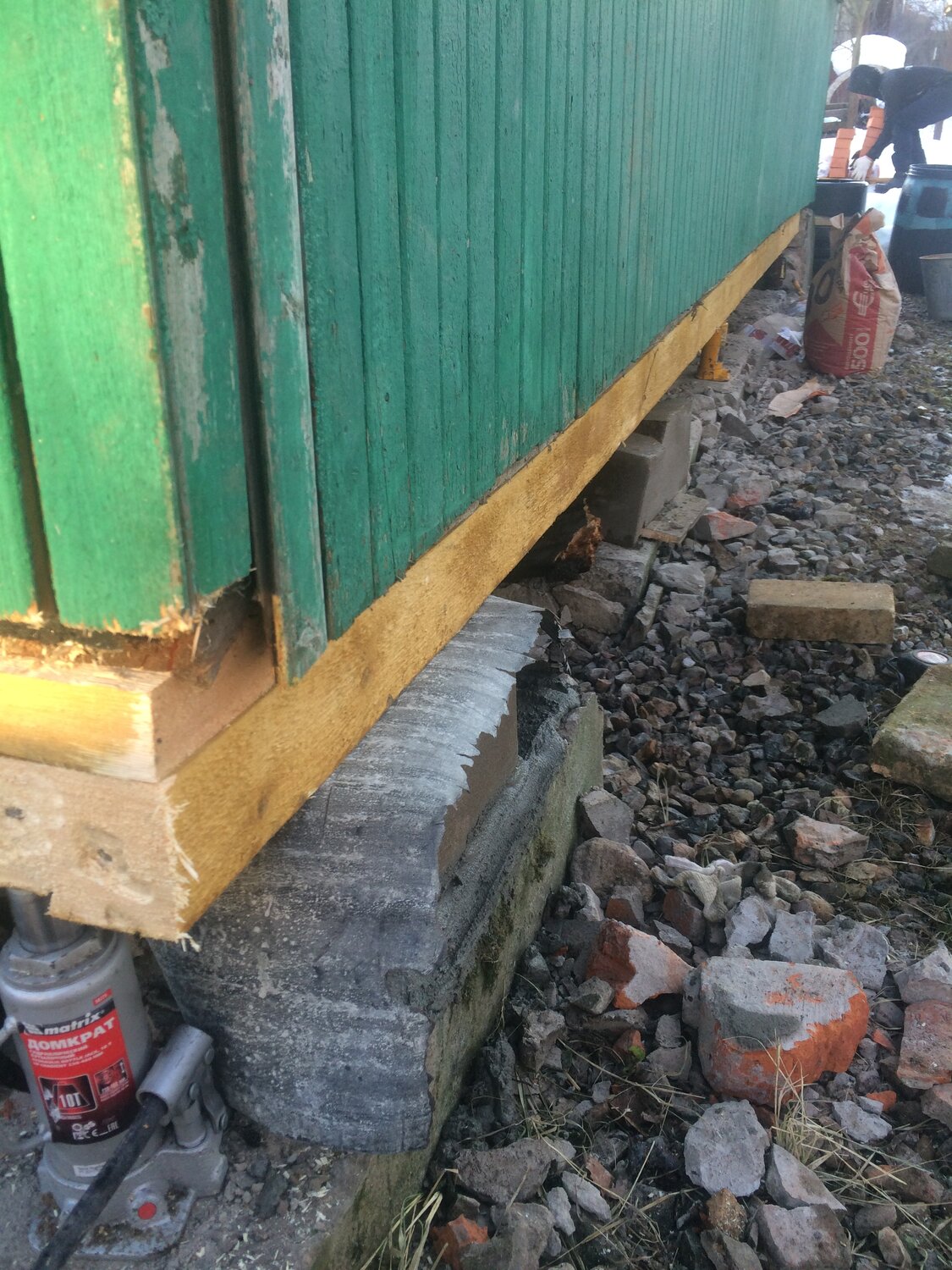 Замена гнилых венцов