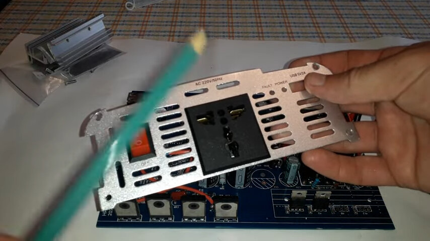 электроника, инвертор автомобильный, инвертор, зарядное устройство qumo thunder optima 10a+, преобразователь напряжения
