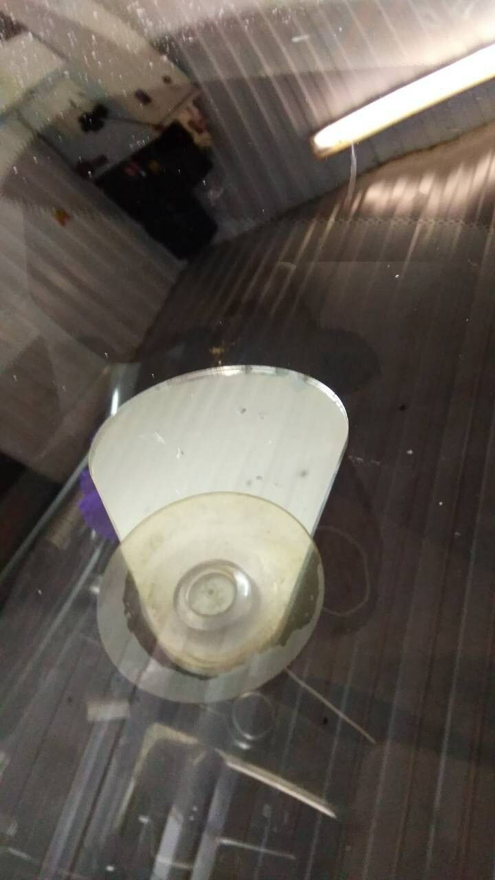 Как заделать скол на стеклянном столе - 88 фото