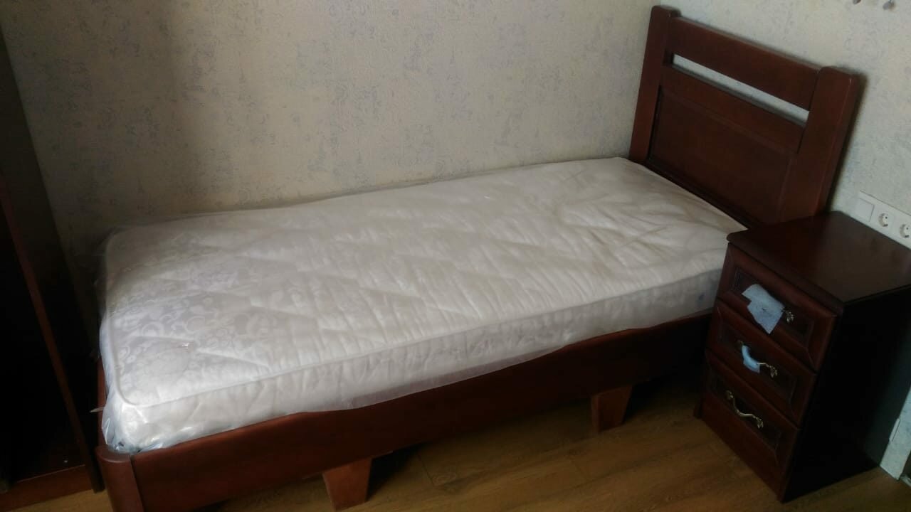кровать односпальная, кровать полуторка, кровать полуторка шатура, односпальная кровать б/у, кровать 1 спалка с матрасом