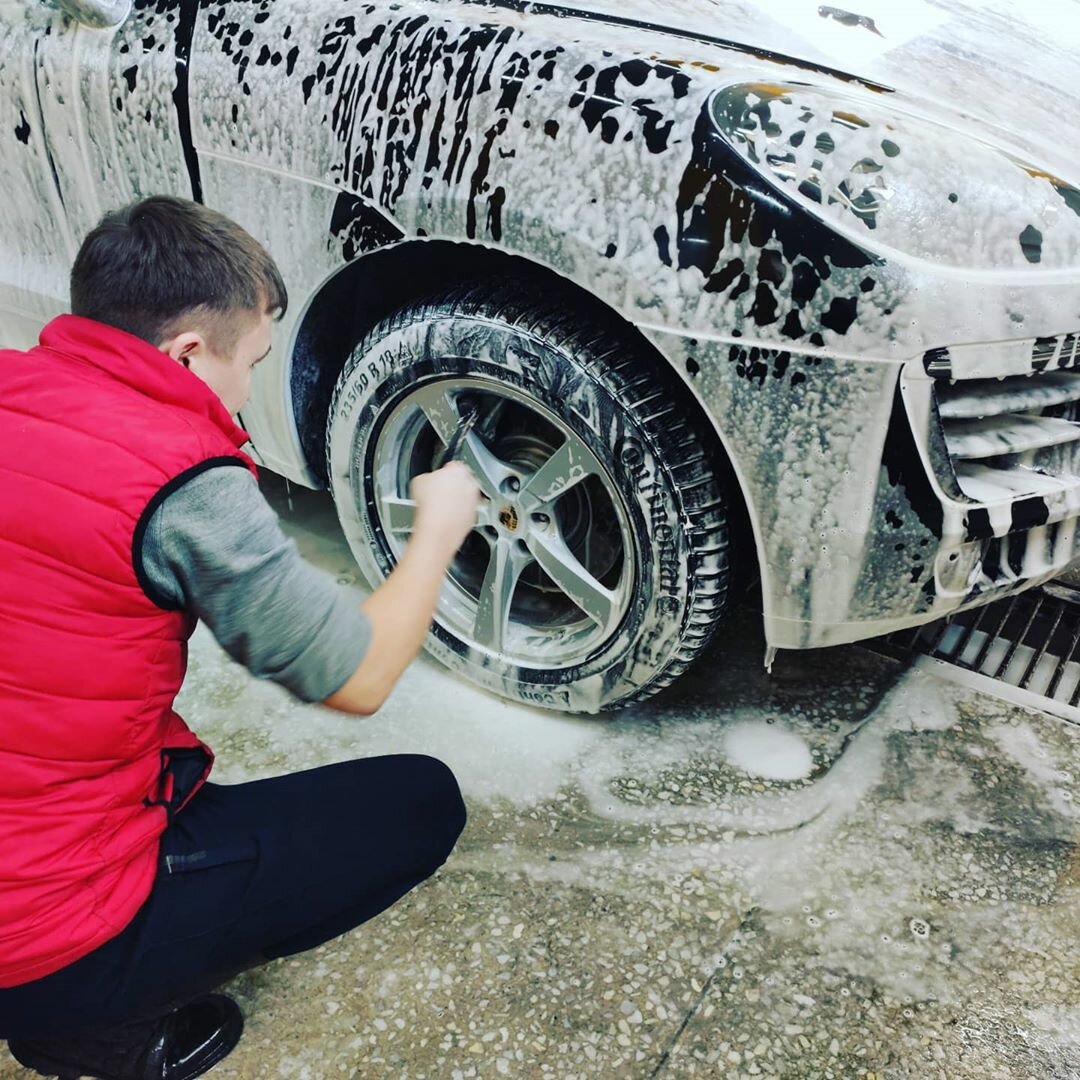 мойка машины, автомобиль, мойка, автомойщик, ручная мойка автомобиля