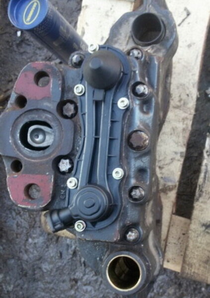 hyundai гбц d6 h6, головка блока цилиндров d6ab, блок цилиндров, головка блока цилиндров, подклинивает суппорт на прицепе