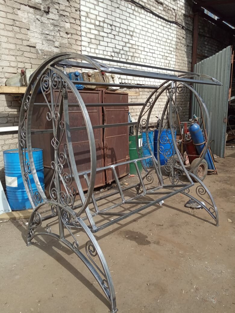 кованые качели, кованые качели с фонарями, качели ковка, изделия трубогибом, ковка