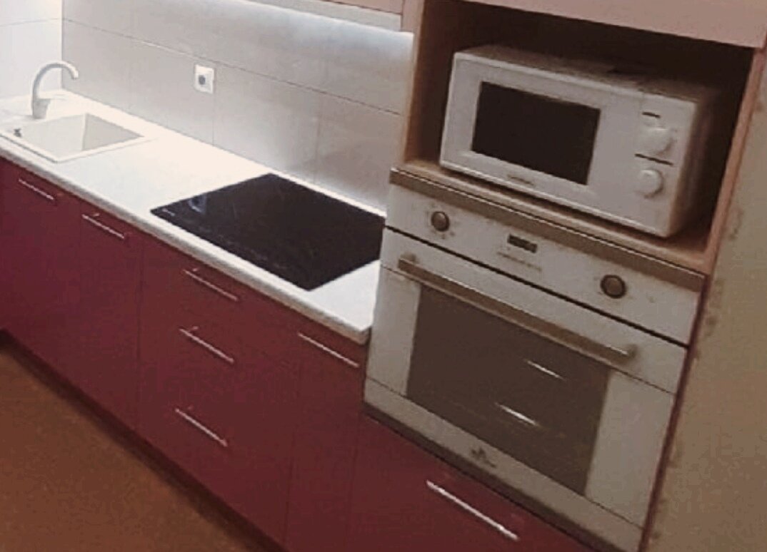 духовой шкаф в интерьере кухни, кухонный гарнитур со встроенной духовкой, встроенный духовой шкаф, встроенный духовой шкаф на кухне, кухонный гарнитур