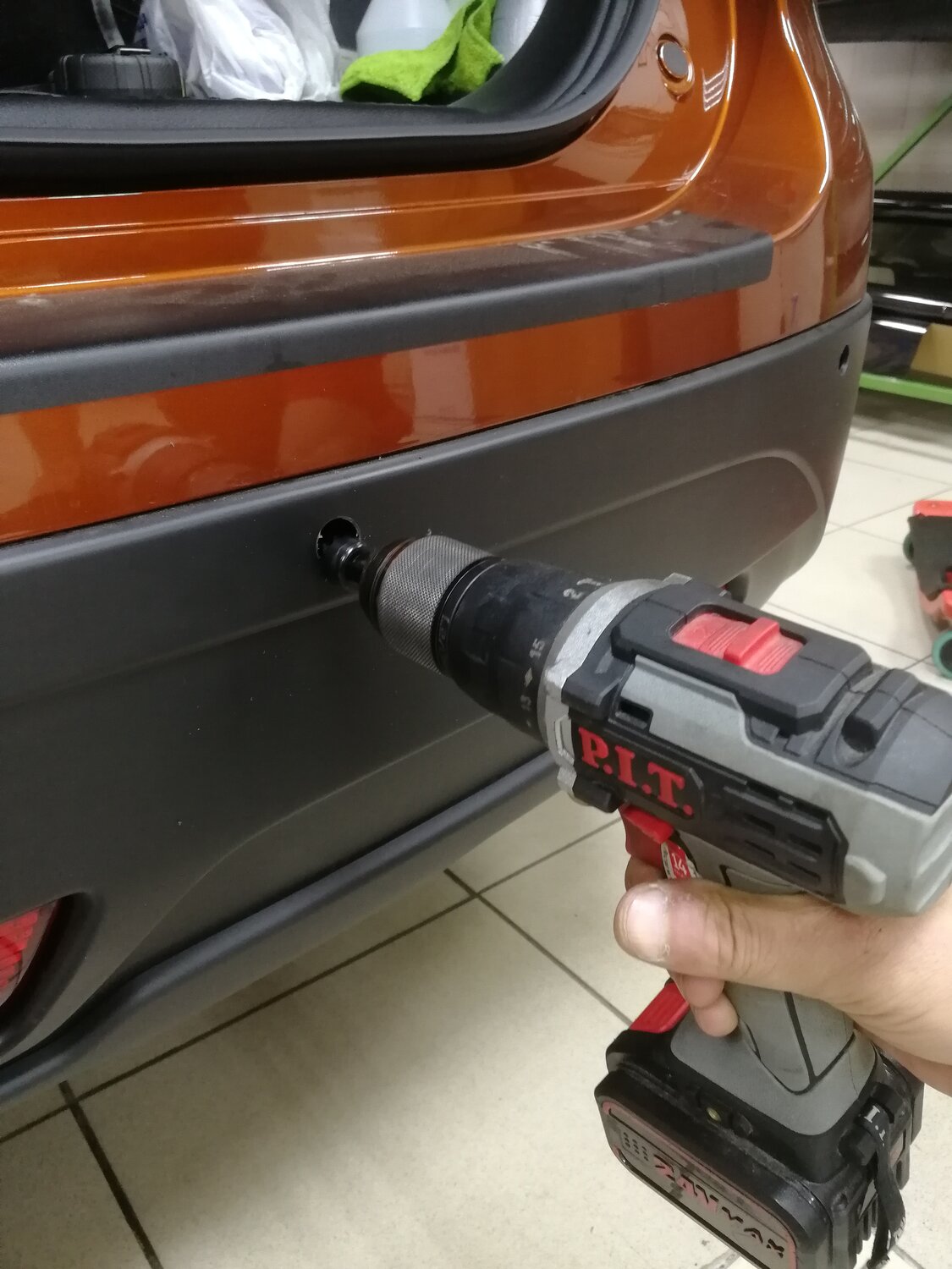 ударная аккумуляторная дрель-шуруповерт black+decker bdchd12s1 40 н·м, ударная аккумуляторная дрель-шуруповерт graphite 58g020 58 н·м, шуруповерт пит д2п, шуруповёрт аккумуляторный black decker 18v, шуруповёрт